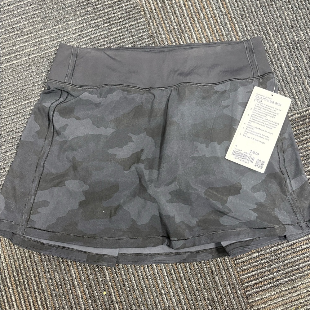 lululemon Pace Rival MR Tall Skirt
size 4
NWT
Heritage 365 camo deep coal